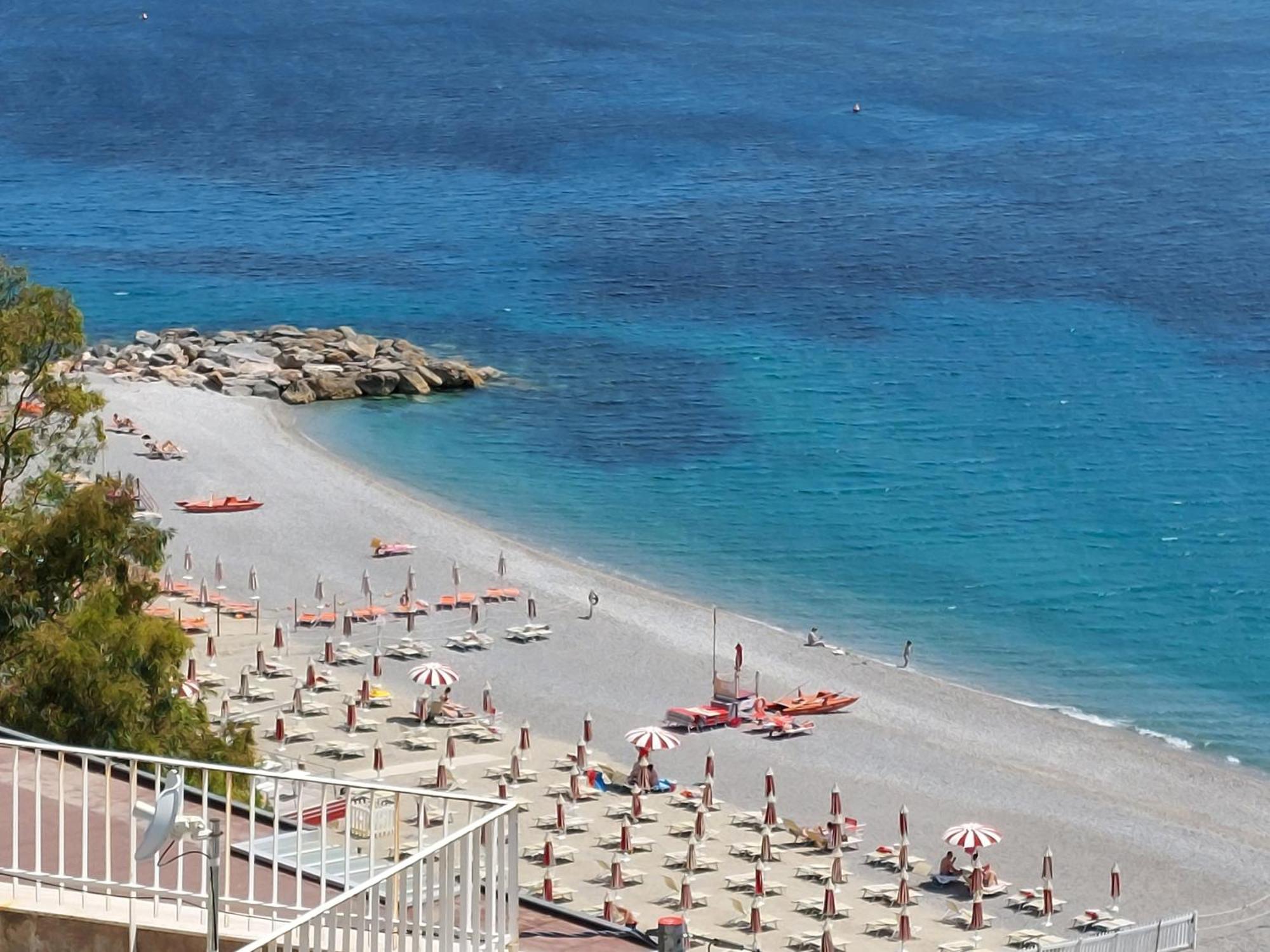 Una Finestra Sul Mare Home 1 Bergeggi Exterior photo